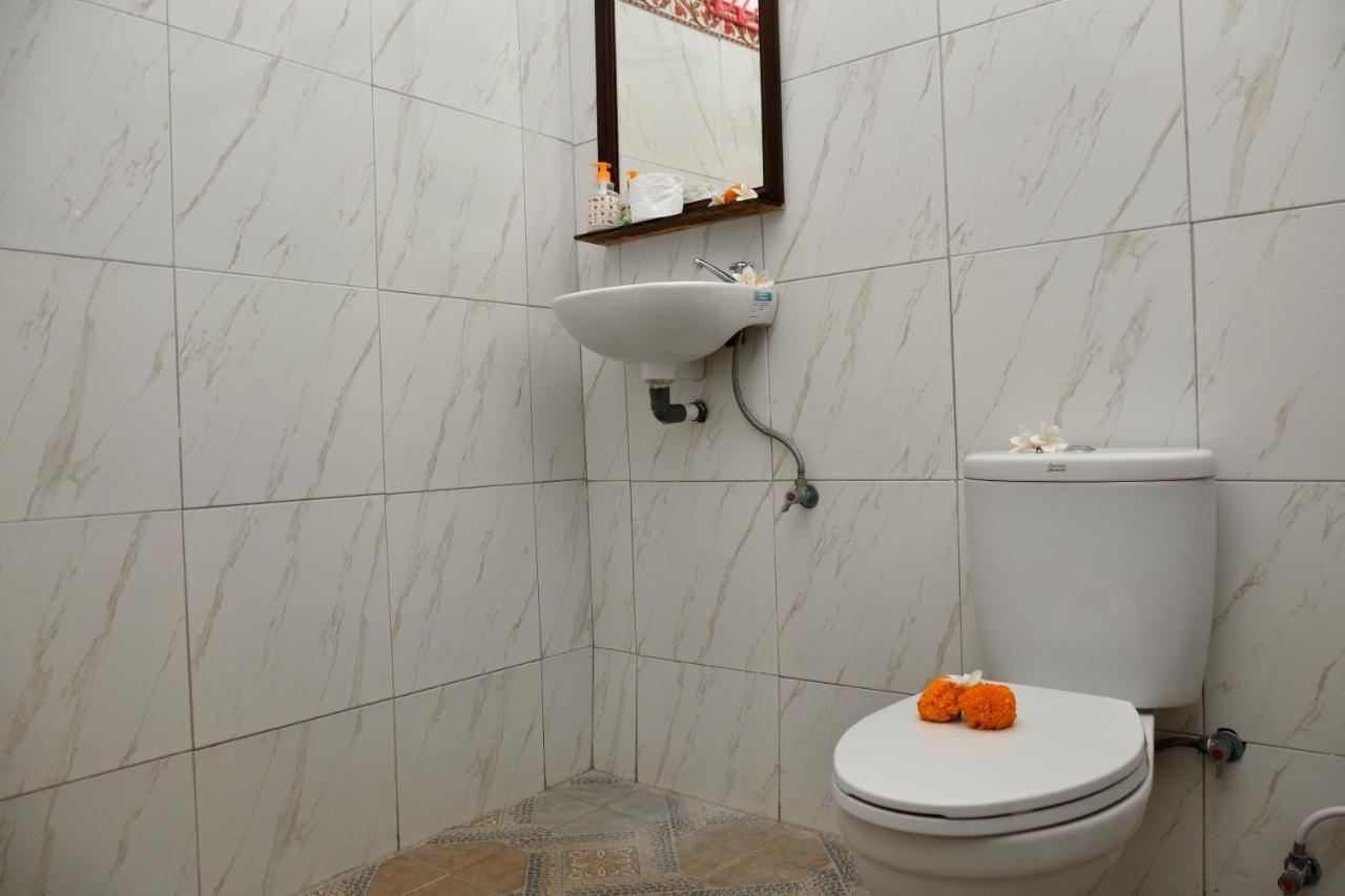 Warung Ombak Homestay アメッド エクステリア 写真