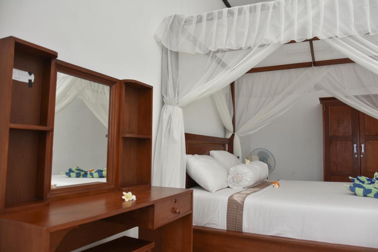 Warung Ombak Homestay アメッド エクステリア 写真