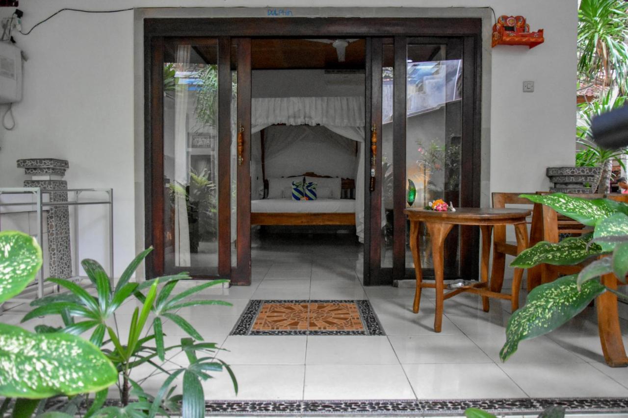 Warung Ombak Homestay アメッド エクステリア 写真